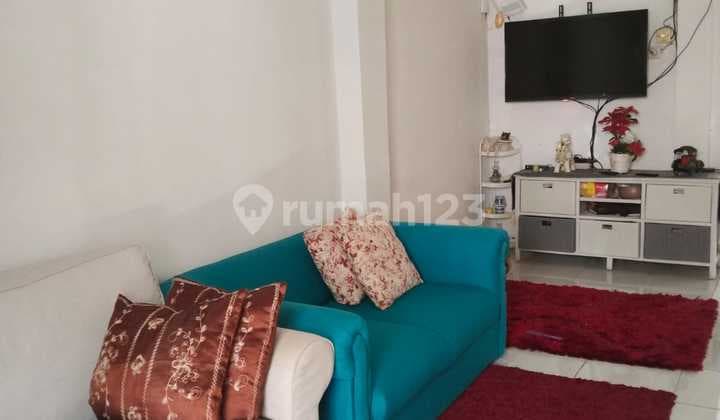 Rumah 2 Lantai di Cluster Clarita Cipondoh Kota Tangerang