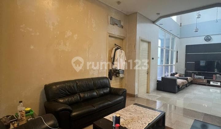 Rumah Hoek 2 Lantai di Puspitaloka BSD, Tangerang Selatan