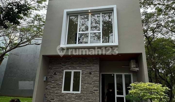 3-Storey House in Whelford Greenwich BSD Cluster, South Tangerang