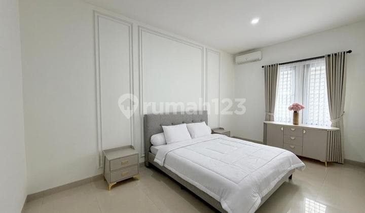 Rumah 2 Lantai Furnished di Puspita Loka Bsd, Tangerang Selatan