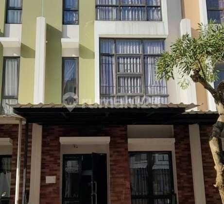 Kost 3 Lantai di Cluster Allogio Gading Serpong, Tangerang