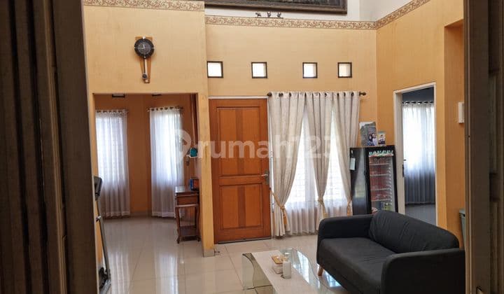 Rumah Siap Huni Hadap Barat Laut di Graha Bintaro, Jakarta Selatan