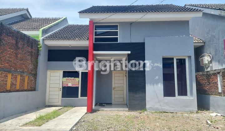 Rumah Dekat Alun-Alun