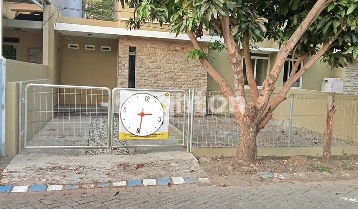 Rumah bersih tenang dekat toll