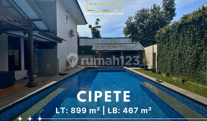 Cipete Private Pool House, Spacious Carport in Exclusive Cluster Near MRT Station