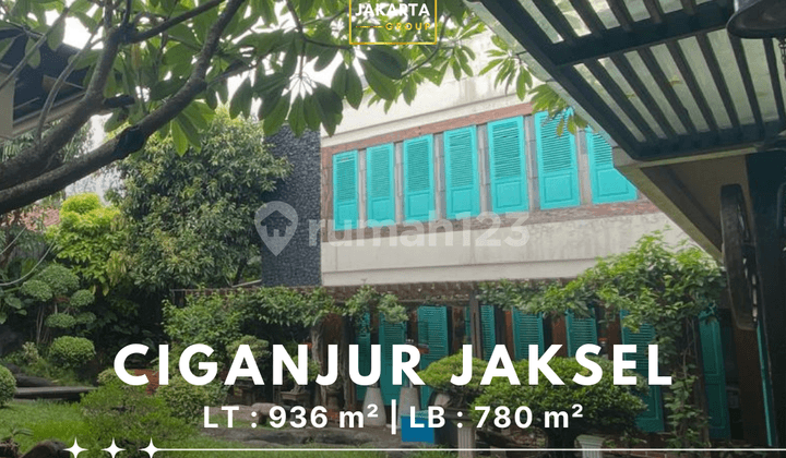 Spacious Residential House in Ciganjur, Quiet & Green Area