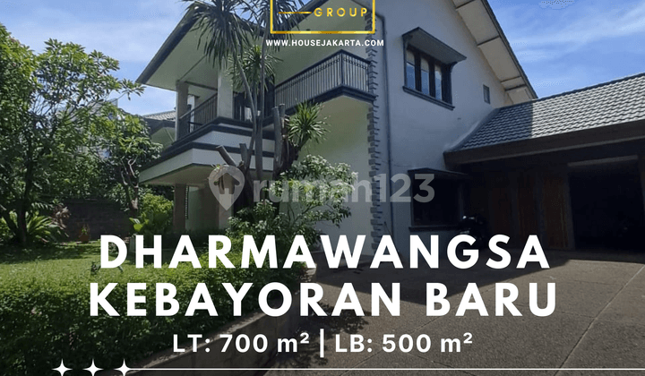 Rumah Dharmawangsa Kawasan Elite Kebayoran Baru . Taman Luas & Private Pool