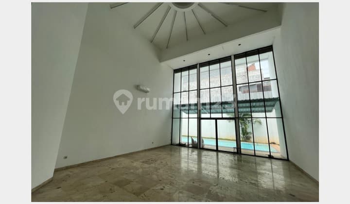 Marble House 950 Meters, Flood-Free on Bangka Street, South Jakarta