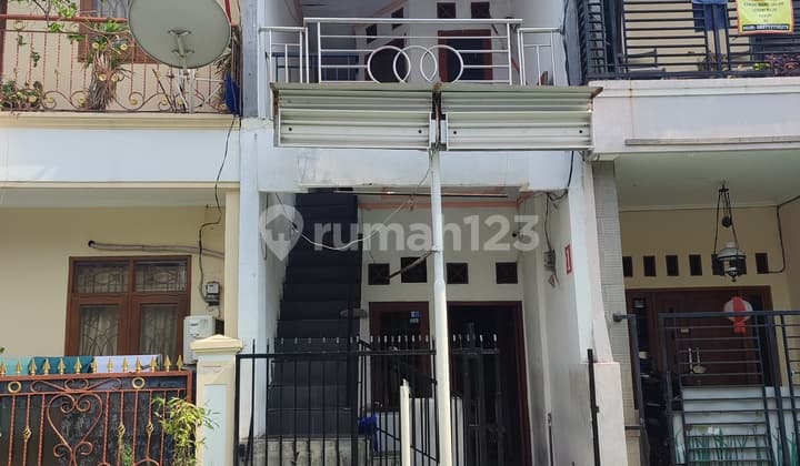 Dijual Rumah 2 Lantai Sangat Cocok Utk Kos2an Di Cempaka Putih