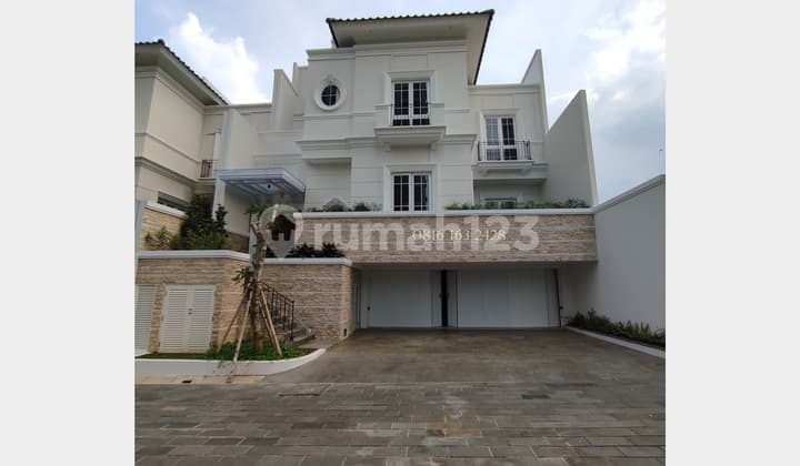 Rumah Baru 3 Lantai Private Pool & Lift, Gandaria,Jakarta Selatan