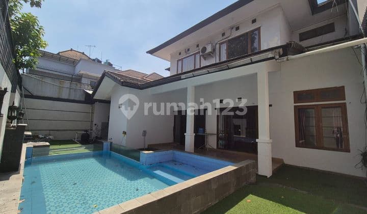Rumah Batununggal Swimming Pool Bagus