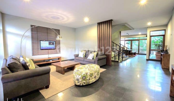 Rumah Setraduta Fully Furnished