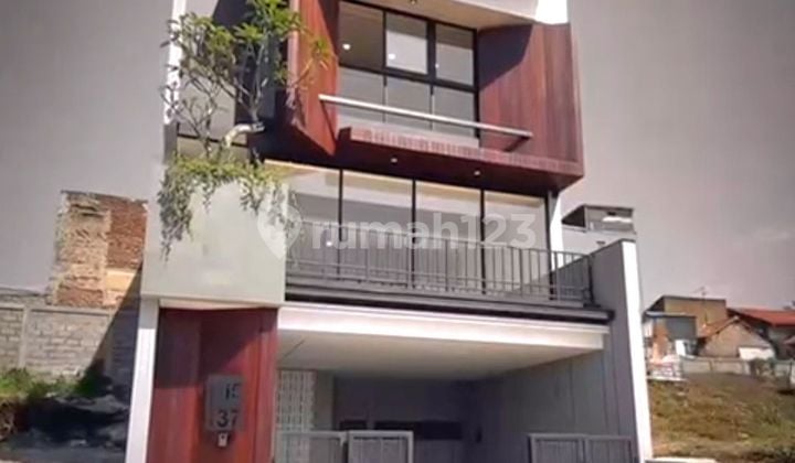 Rumah Setraduta New Smart Home Minimalis Modern