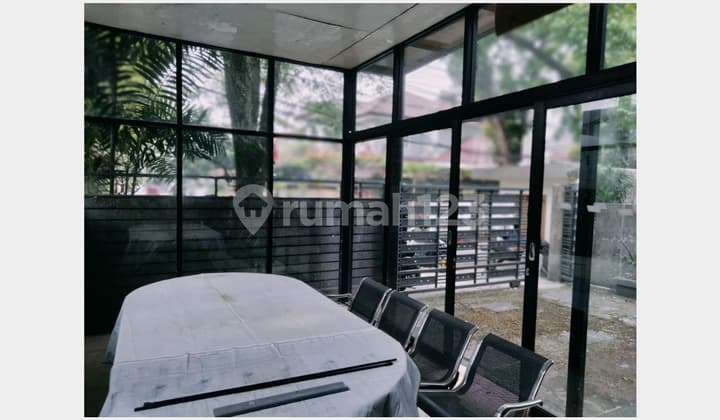 For Rent: Residential House and Office in a strategic location in the center of Bandung City, Burangrang Wing area.