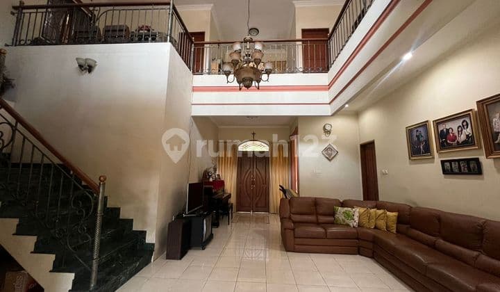 Rumah Mewah Siap Huni di Setrasari Bandung