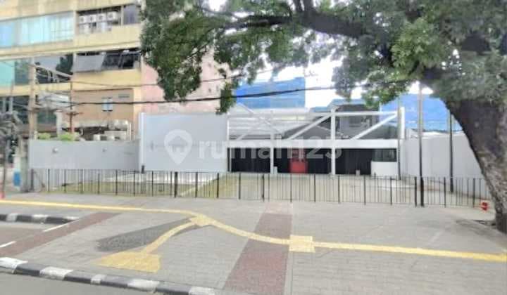 Disewakan Ruko 526M² Pinggir Jalan Utama Mahakam - Prime Area Blok M, Jakarta Selatan