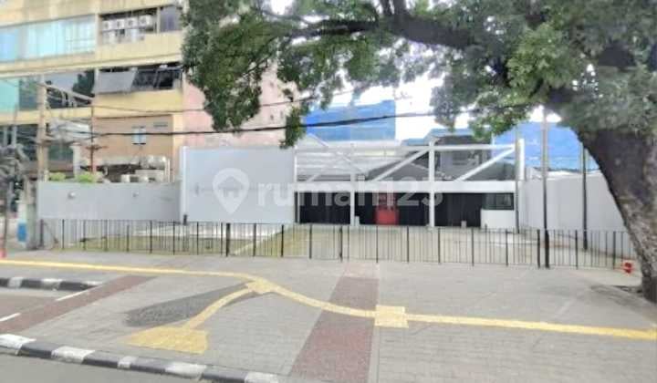 Disewakan Ruko 526M² Pinggir Jalan Utama Mahakam - Prime Area Blok M, Jakarta Selatan