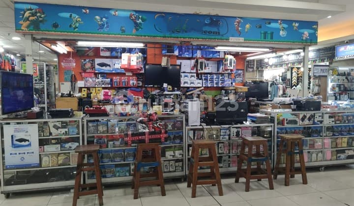 Dijual Prime Kios Blok M Square - Lantai 3, Posisi Strategis, High Traffic