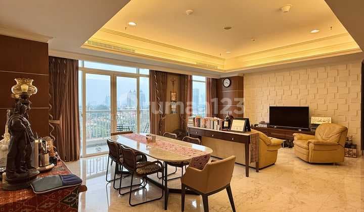 Rare Unit! Apartment 2Br + Study 195 Sqm At Botanica Simprug - Super Spacious