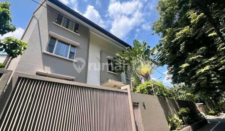Luxury 5Br House For Rent - Scbd Jakarta Selatan | Private Pool & Rooftop