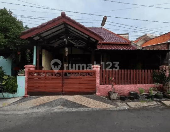 Rumah Furnished Kayu Jati Daerah Pucang Anom Ngagel Baratajaya