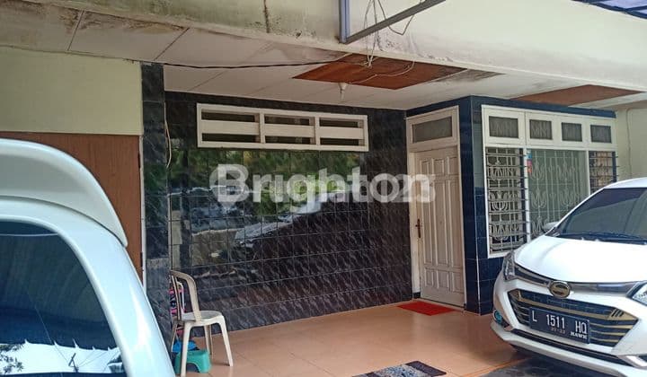 Quick Sale House in Tenggilis, Just a Step to Jemursari Prapen