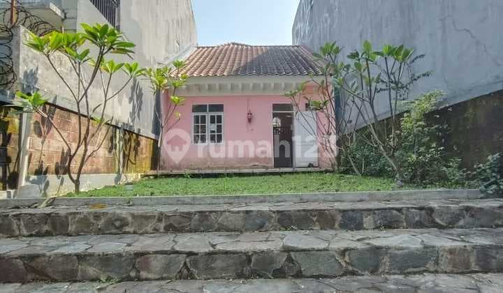 Rumah Halaman Luas Dua Muka Belakang Green Area Sentul City Bogor