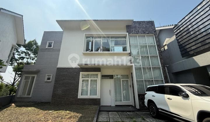 Rumah Modern Siap Huni Halaman Luas View Golf Sentul City Bogor