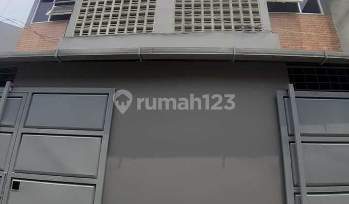 Dijual Rumah Lokasi Strategis Jakarta Pusat