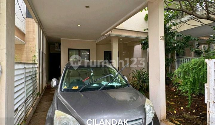 For Rent Modern Tropical Semi Furnished House in Cilandak