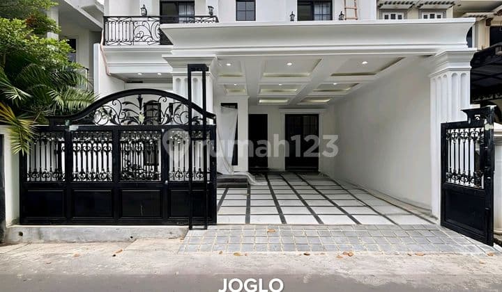 Dijual Rumah Brand New Modern Classic Semi Furnished Dekat Tol