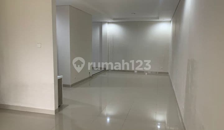 DIJUAL RUMAH SEMI FURNISHED - FULL RENOV - JAKARTA GARDEN CITY