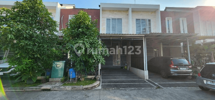 Dijual Rumah 2 Lantai Komplek TKI 5 Pinewood