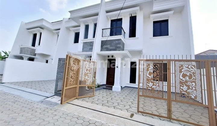 Dijual Rumah Baru American Classic dalam Perumahan Besar Asri Apik Di Kodau Dekat Ke TOL Jati Bening Bekasi