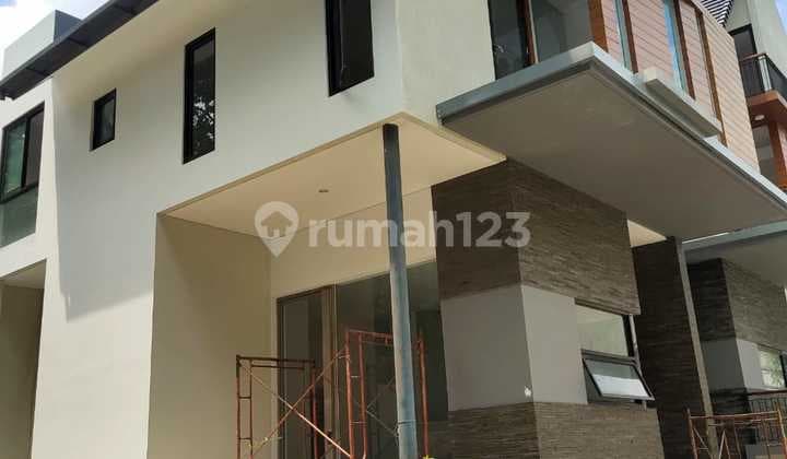 New House in Kebayoran Baru Near Senayan City Jakarta