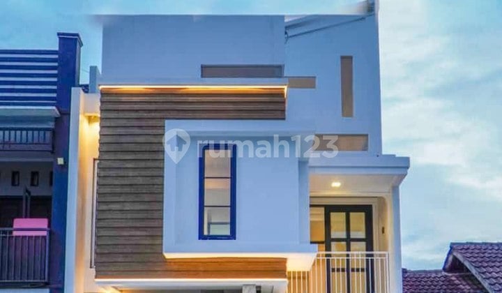 Rumah 3 Lantai Siap Huni di Mustika Jaya Grand Wisata Kota Bekasi