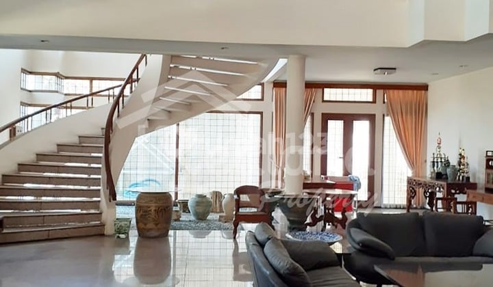 Rumah Bagus di Semboja , Gajahmungkur Semarang Tt 3320