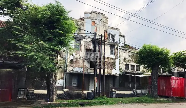 Large plot of land, strategically located in the city center of Karangsaru, Semarang, WN 7447.