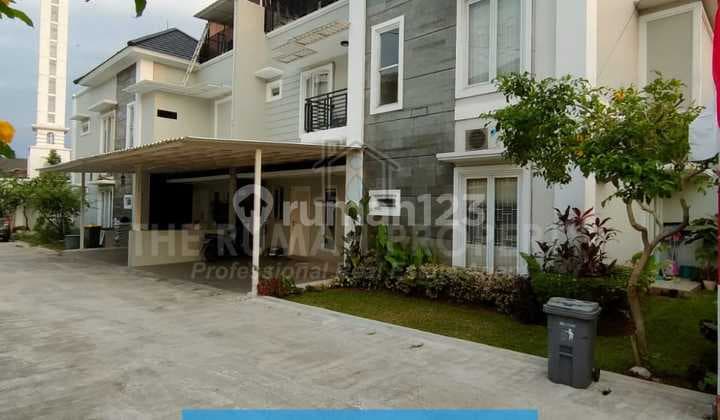 Rumah 3 Lantai Dalam Townhouse di Cinere Depok Unit Rapi Dan Siap Huni