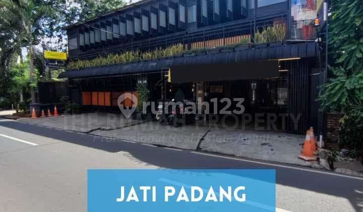 Dijual Rumah Dan Tempat Usaha di Pinggir Jalan Raya di Jati Padang