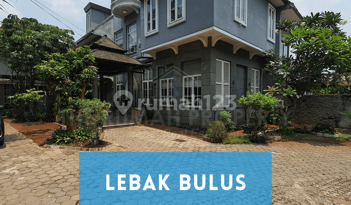 Rumah Hook Halaman Luas Pinggir Jalan di Lebak Bulus Jakarta Selatan Harga Murah Jual Cepat!