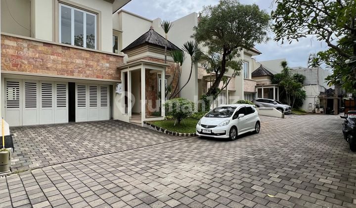 Rumah Mewah Private Pool Dalam Townhouse di Pejaten Jakarta Selatan