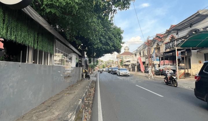 Land Plus Boarding House Building and Office Building in South Cipete