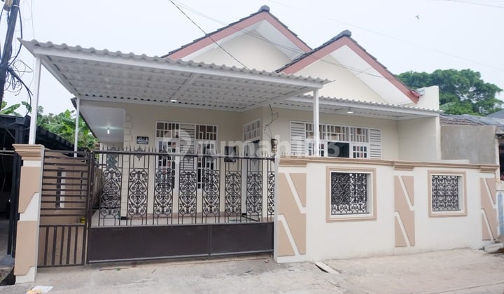 Cheap!! Ready-to-Live-in House in Taman Cibodas