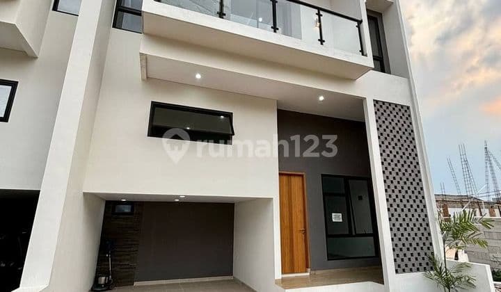 Rumah 2 Lantai Dket Toll