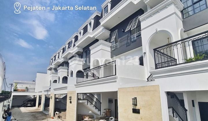 Rumah Mewah Pejaten 3 Lantai Kolam Renang Shm