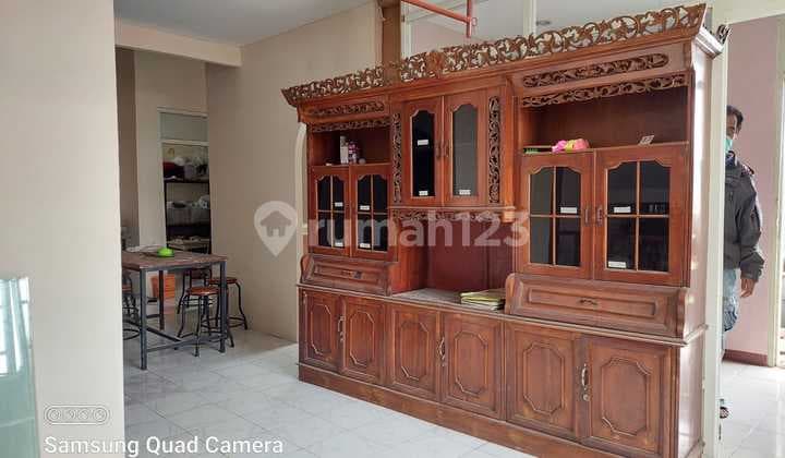 Quick Sale House Below NJOP on Mainroad, Sarijadi Bandung