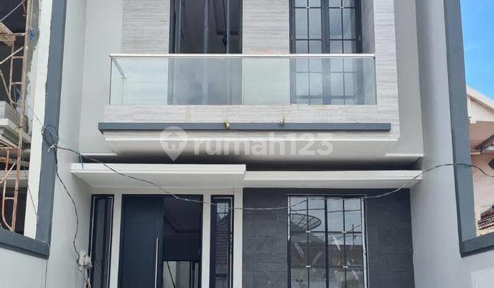 DIJUAL RUMAH BARU GRESS DI MANYAR DEKAT TENGAH KOTA