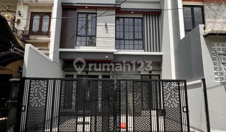 Bw15 Dijual Rumah Baru Minimalis Kontemporer Dekat Merr Murah di Araya Galaxy Bumi Permai