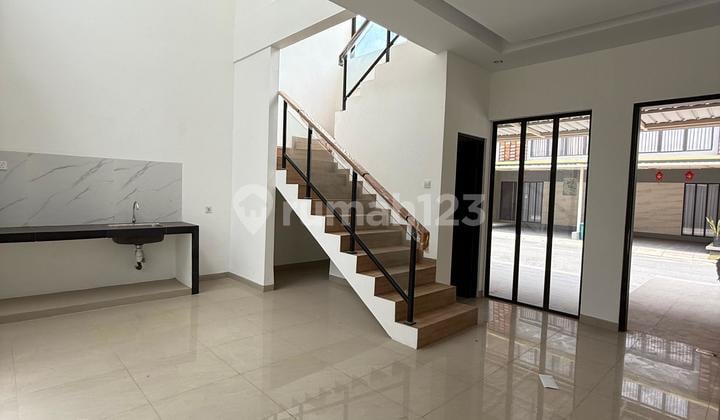 the icon central house